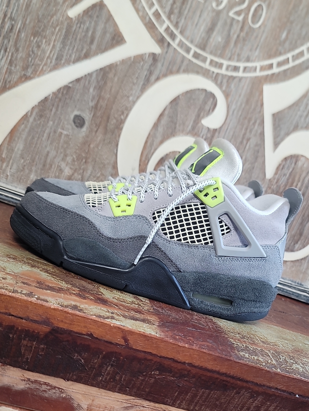 🔥 Nike Air Jordan 4 (Special Edition) "Neon 95" Wmns 7.5 Great Condition. - Picture 3 of 16